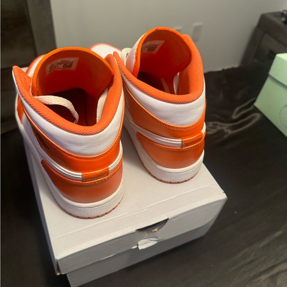 Authentic White & orange #1 Air Jordans - Picture 4 of 6